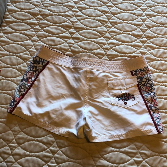 Billabong shorts, white with multicolour sides, sz 7 - Picture 2 of 6